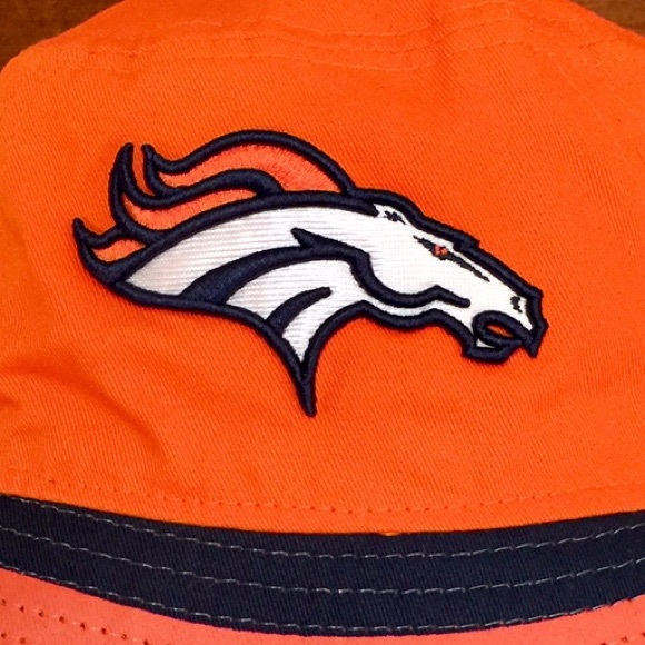▫️Denver Broncos New Era Orange Bucket Hat - Picture 12 of 12